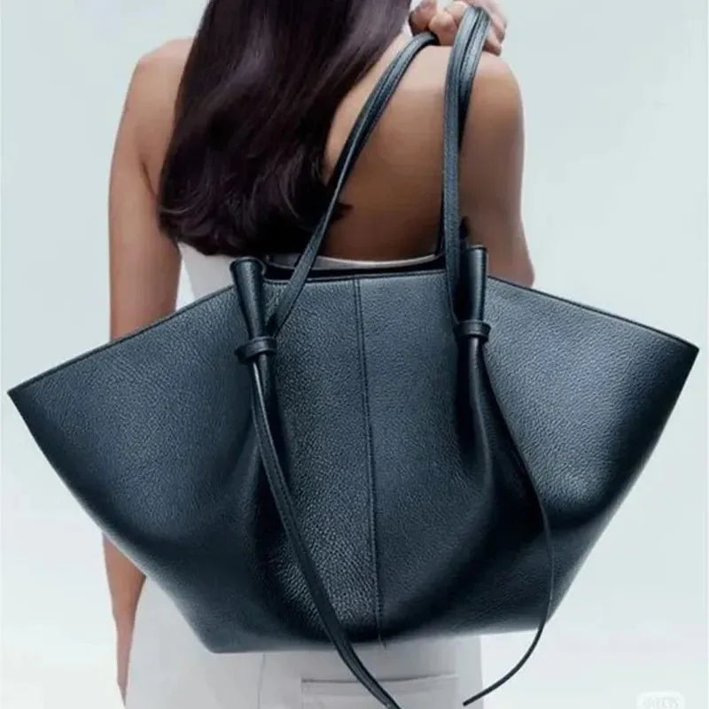 Noir Cinch Tote